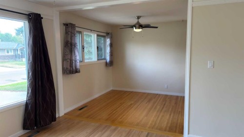 1906 14 Avenue South, Lethbridge, AB - Indoor Photo Showing Other Room