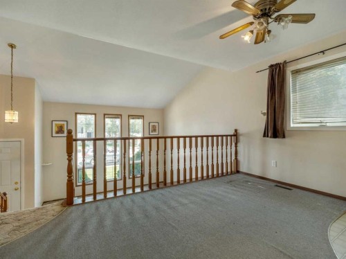 122 Spruce Drive, Coalhurst, AB - Indoor Photo Showing Other Room