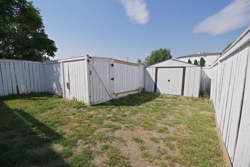 156 Jerry Potts Boulevard West, Lethbridge, AB - Outdoor
