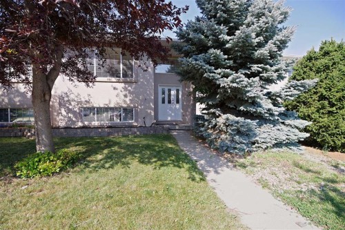 156 Jerry Potts Boulevard West, Lethbridge, AB - Outdoor