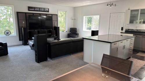 212 Underwood Avenue, Diamond City, AB - Indoor