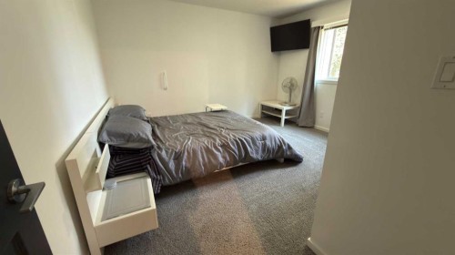 212 Underwood Avenue, Diamond City, AB - Indoor Photo Showing Bedroom