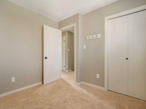 120 Mt Sundial Court West, Lethbridge, AB - Indoor Photo Showing Other Room