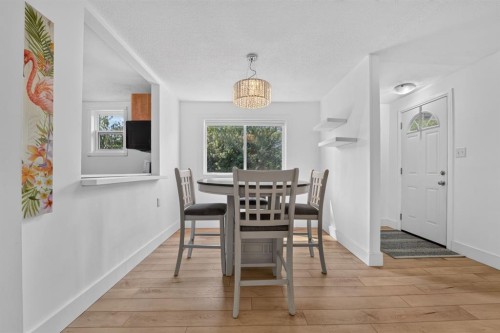 233 4 Street, Stirling, AB - Indoor Photo Showing Dining Room