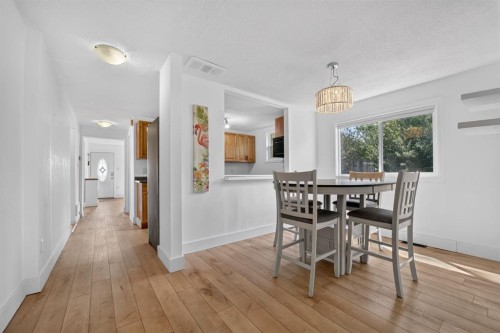 233 4 Street, Stirling, AB - Indoor Photo Showing Dining Room