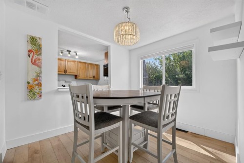 233 4 Street, Stirling, AB - Indoor Photo Showing Dining Room