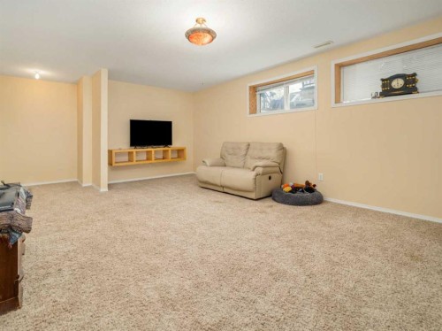 695 Parkside Drive, Coaldale, AB - Indoor