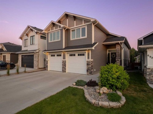 696 Sixmile Crescent South, Lethbridge, AB - Outdoor With Facade
