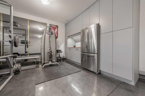 696 Sixmile Crescent South, Lethbridge, AB - Indoor Photo Showing Gym Room