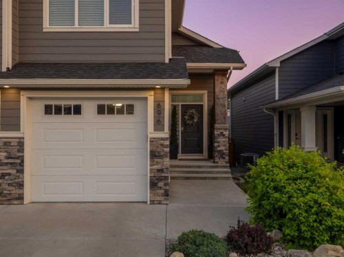 696 Sixmile Crescent South, Lethbridge, AB - Outdoor With Exterior