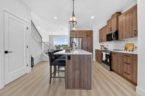 2603 16 Avenue, Coaldale, AB - Indoor Photo Showing Kitchen With Upgraded Kitchen