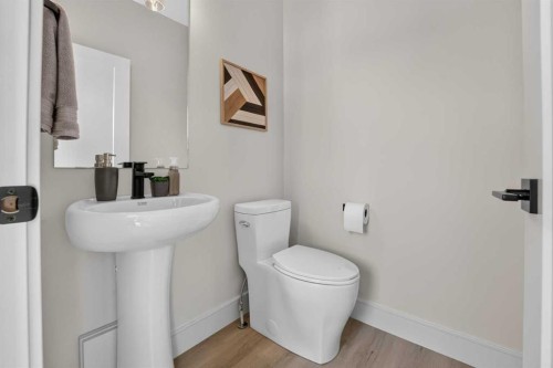 2603 16 Avenue, Coaldale, AB - Indoor Photo Showing Bathroom