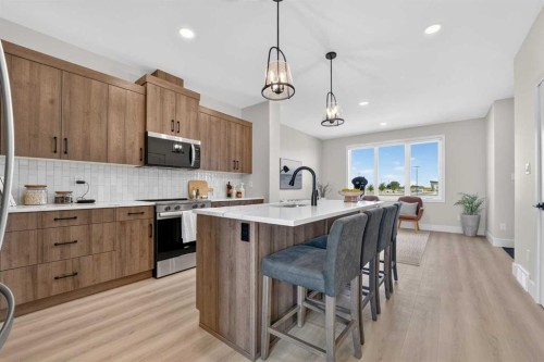 2603 16 Avenue, Coaldale, AB - Indoor Photo Showing Kitchen With Upgraded Kitchen