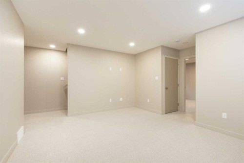 757 Riverhills Landing West, Lethbridge, AB - Indoor
