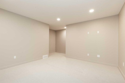 757 Riverhills Landing West, Lethbridge, AB - Indoor