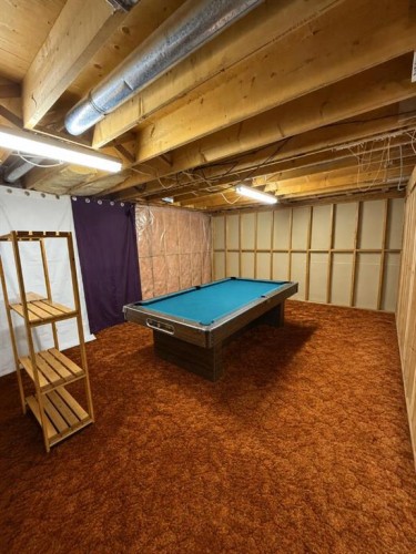 220075 54, Magrath, AB - Indoor Photo Showing Basement