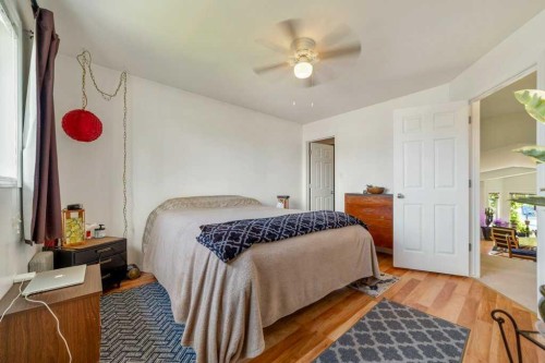 178 Peigan Court West, Lethbridge, AB - Indoor Photo Showing Bedroom