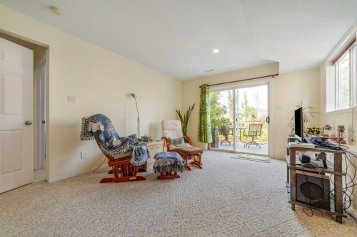 178 Peigan Court West, Lethbridge, AB - Indoor