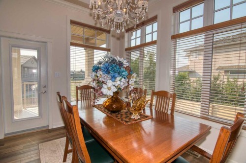44 Fairmont Point South, Lethbridge, AB - Indoor Photo Showing Dining Room