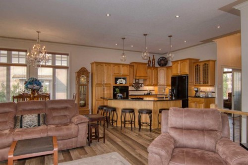 44 Fairmont Point South, Lethbridge, AB - Indoor Photo Showing Living Room
