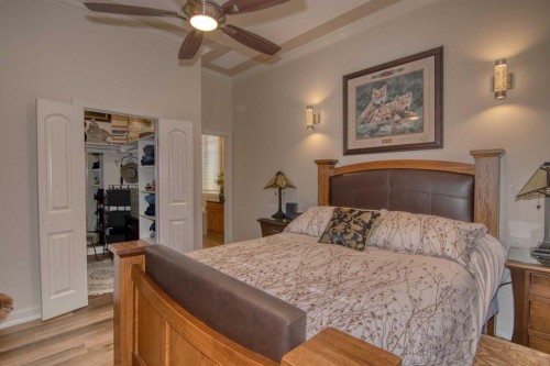 44 Fairmont Point South, Lethbridge, AB - Indoor Photo Showing Bedroom