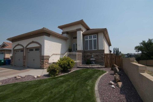 44 Fairmont Point South, Lethbridge, AB - Outdoor