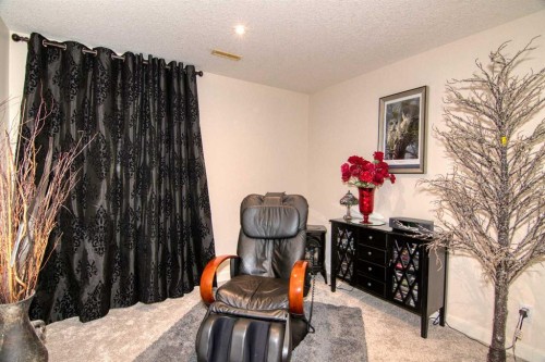 44 Fairmont Point South, Lethbridge, AB - Indoor