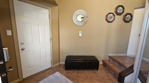 414 Gateway Crescent South, Lethbridge, AB - Indoor