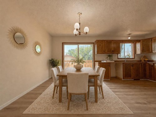 305 51 Avenue, Coalhurst, AB - Indoor Photo Showing Dining Room