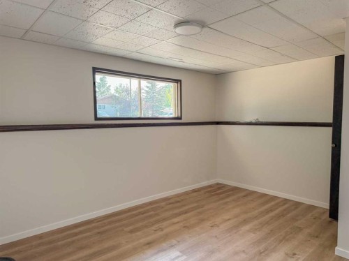 305 51 Avenue, Coalhurst, AB - Indoor Photo Showing Other Room