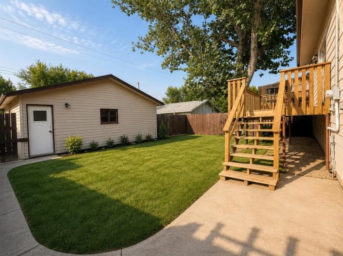 305 51 Avenue, Coalhurst, AB - Outdoor