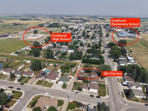 305 51 Avenue, Coalhurst, AB - Outdoor With View