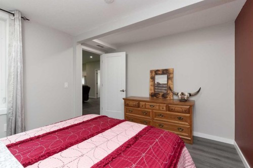 116 S 1 Street West, Magrath, AB - Indoor Photo Showing Bedroom