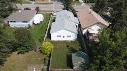 116 S 1 Street WESTMagrath, AB T0K 1J0