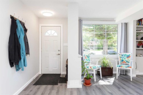 116 S 1 Street West, Magrath, AB - Indoor Photo Showing Other Room