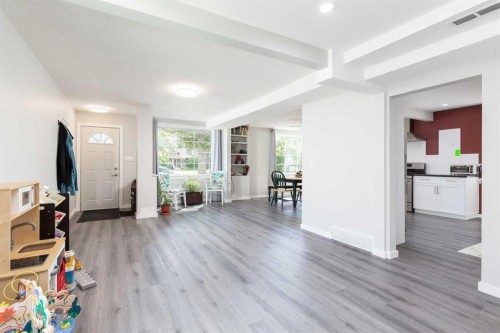 116 S 1 Street West, Magrath, AB - Indoor