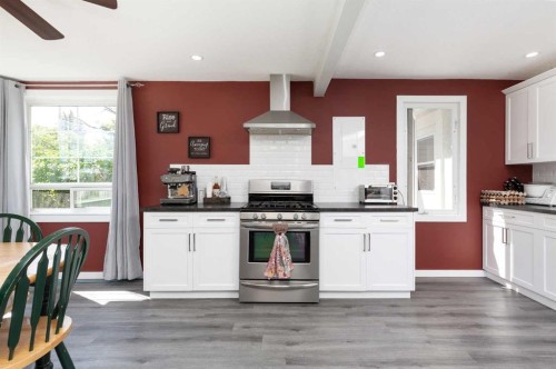 116 S 1 Street West, Magrath, AB - Indoor Photo Showing Kitchen