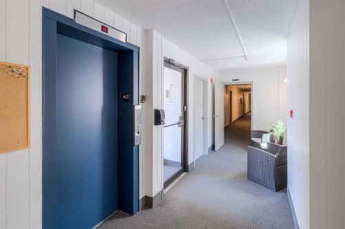 333-1237 4 Avenue South, Lethbridge, AB - Indoor Photo Showing Other Room