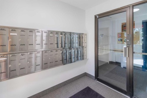 333-1237 4 Avenue South, Lethbridge, AB - Indoor