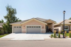 319 Canyon Boulevard WEST Lethbridge, AB T1J 6V2