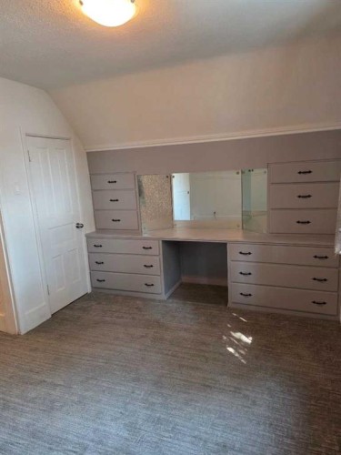 511 12C Street North, Lethbridge, AB - Indoor