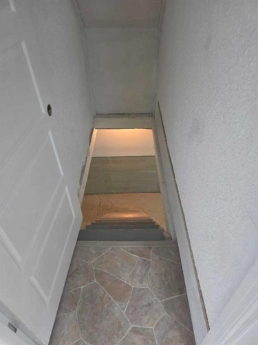 511 12C Street North, Lethbridge, AB - Indoor Photo Showing Other Room