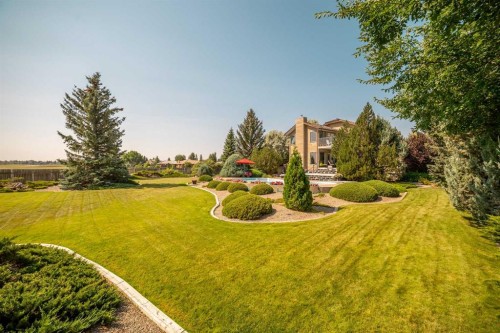 33 Ridgewood Crescent West, Lethbridge, AB - Outdoor With View