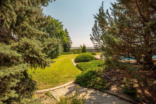 33 Ridgewood Crescent West, Lethbridge, AB - Outdoor With View