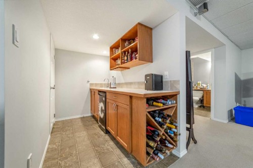 68 Blackfoot Circle West, Lethbridge, AB - Indoor