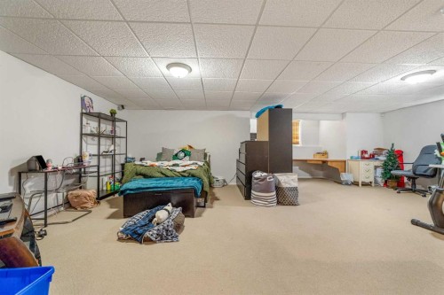 68 Blackfoot Circle West, Lethbridge, AB - Indoor