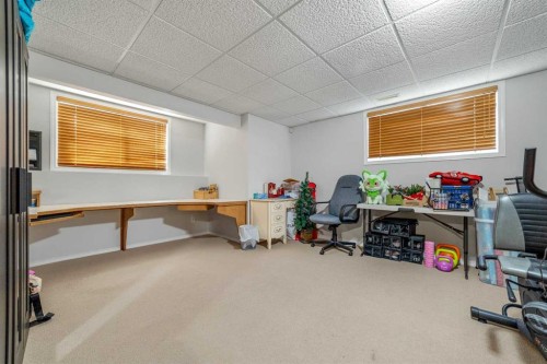68 Blackfoot Circle West, Lethbridge, AB - Indoor