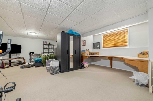 68 Blackfoot Circle West, Lethbridge, AB - Indoor
