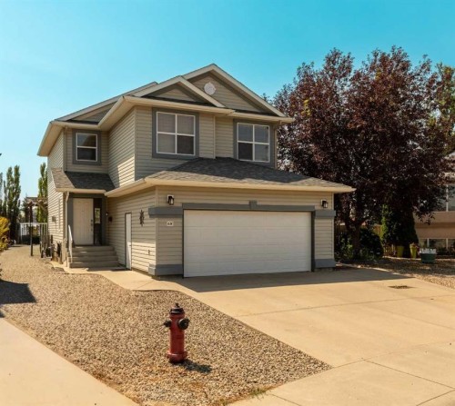 68 Blackfoot Circle West, Lethbridge, AB - Outdoor With Facade