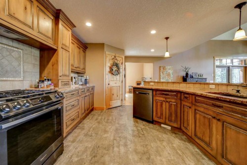 2411 63 Street, Coleman, AB - Indoor Photo Showing Kitchen